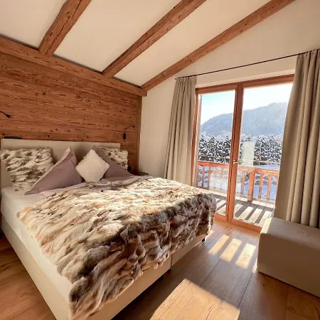 Domek alpejski Hideaway Design By Belle *